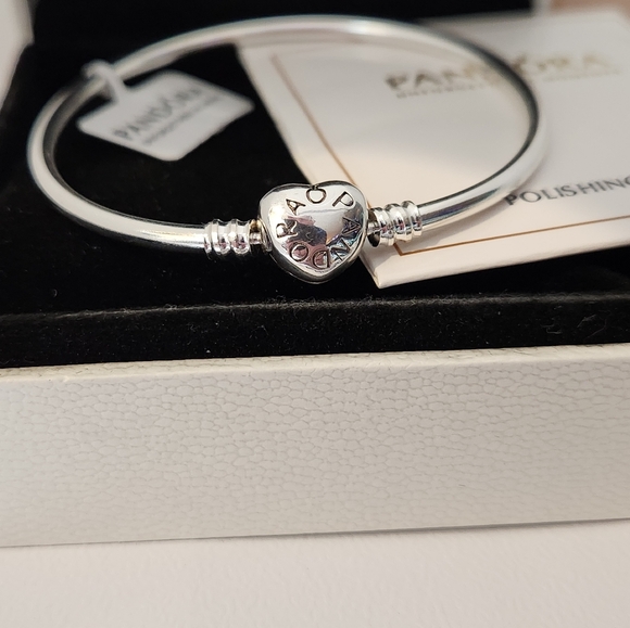Pandora Moments Heart Claps Bangle Bracelet for women's size 7.5 inches - Picture 1 of 8
